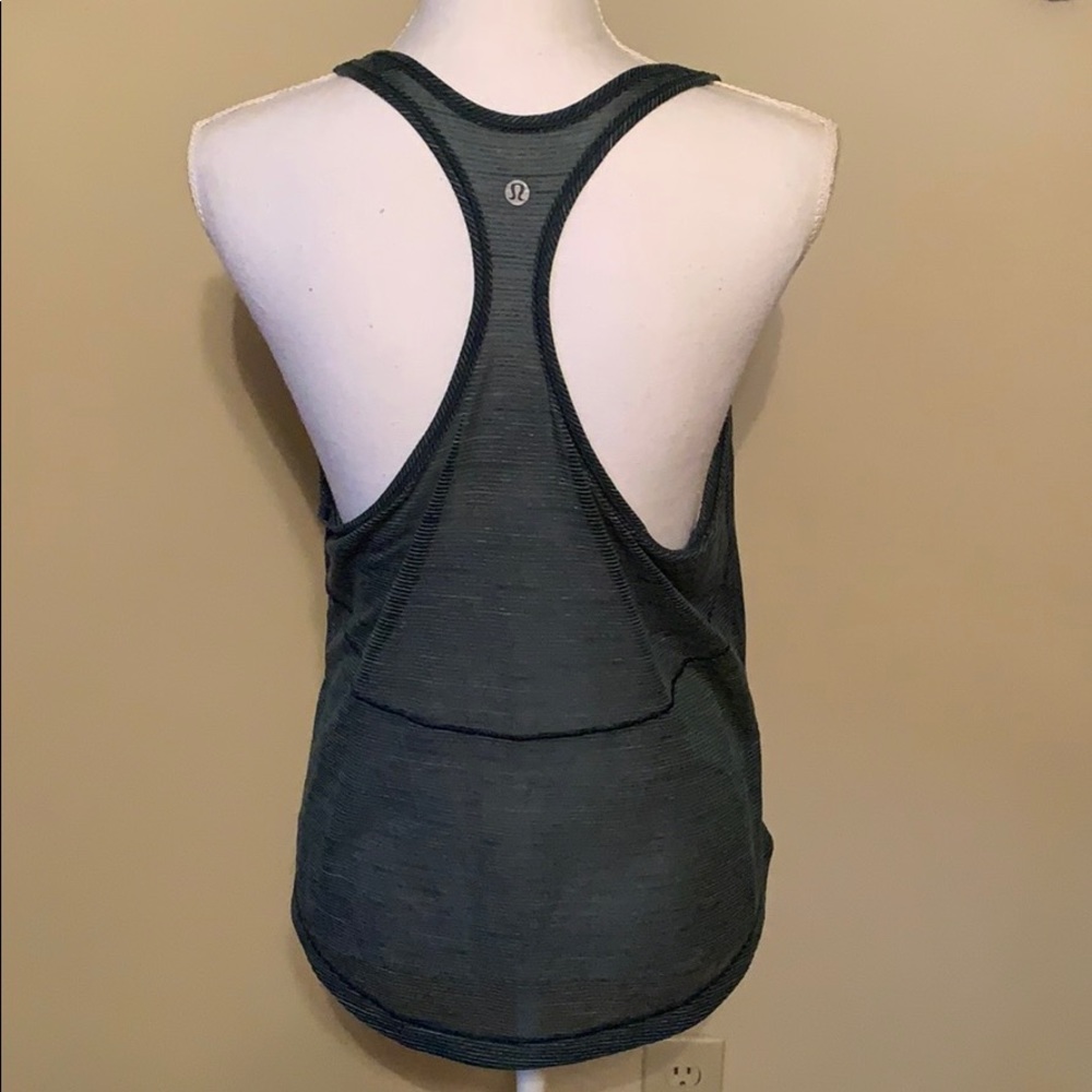 Lululemon Tank - Picture 4 of 8